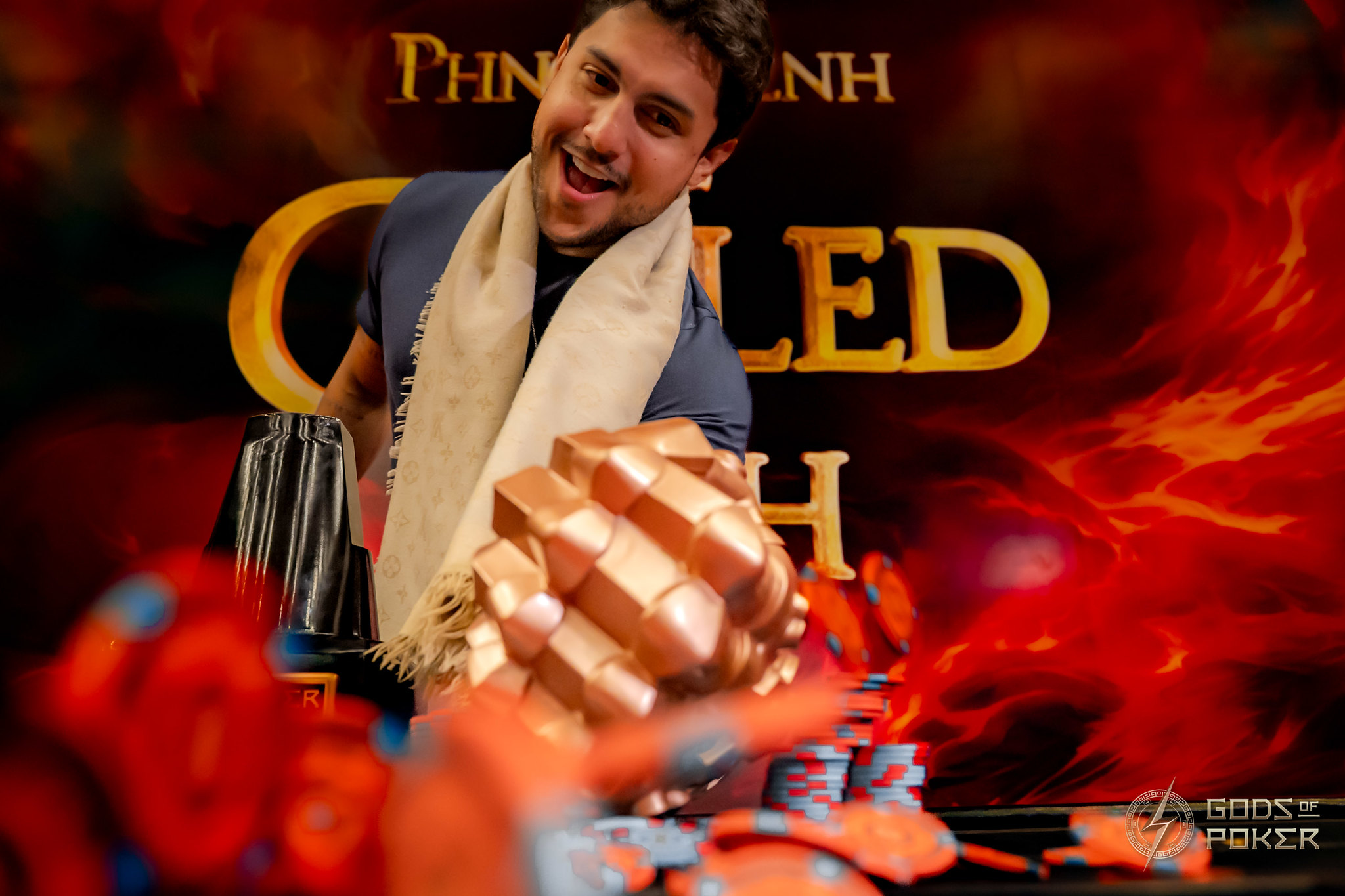 camposgauntlet.jpg
